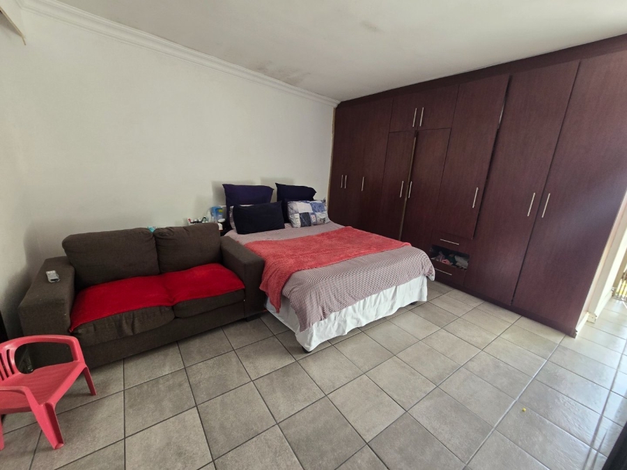 4 Bedroom Property for Sale in Westgate Western Cape